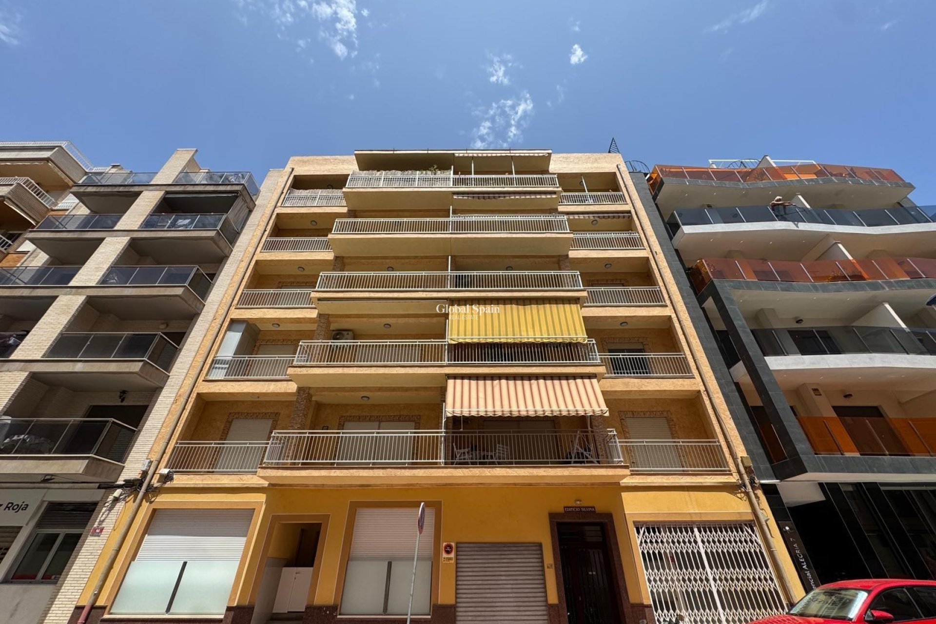 Revente - APPARTEMENT -
TORREVIEJA - Estacion de autobuses
