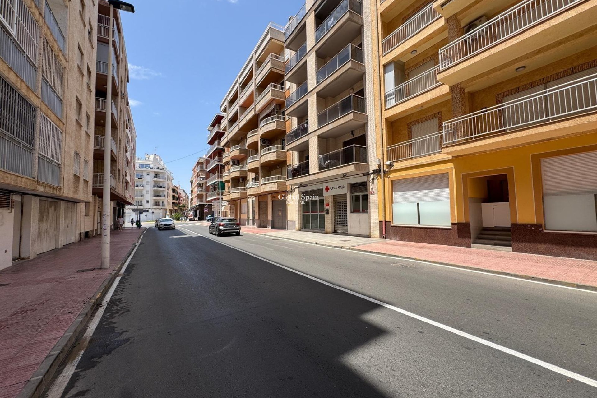 Revente - APPARTEMENT -
TORREVIEJA - Estacion de autobuses