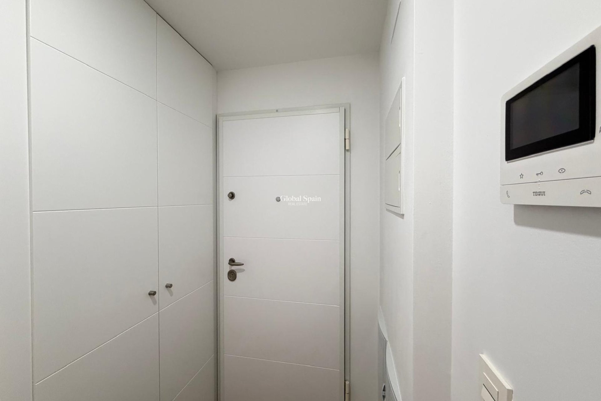 Revente - APPARTEMENT -
TORREVIEJA - Estacion de autobuses