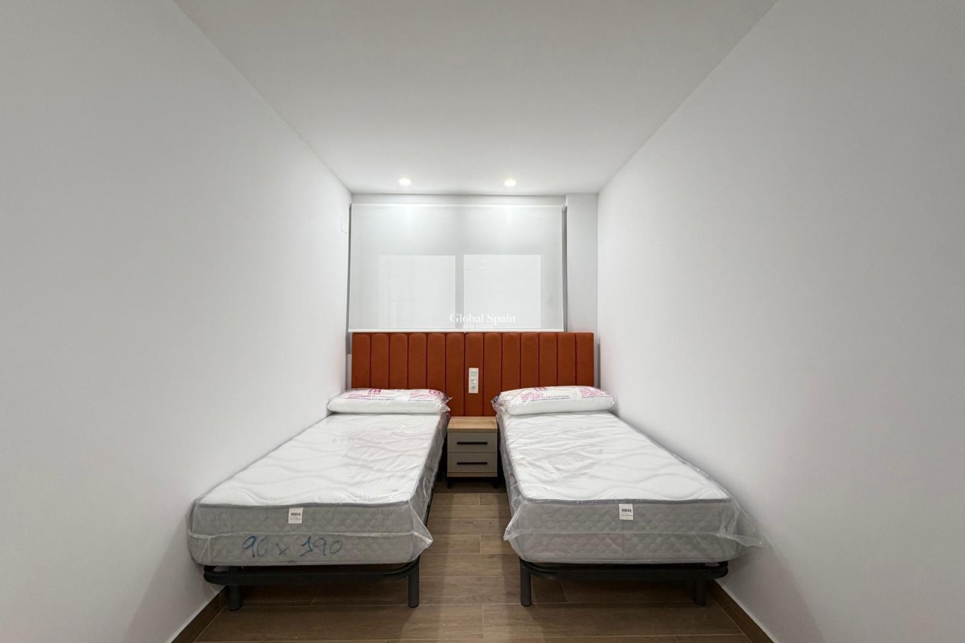 Revente - APPARTEMENT -
TORREVIEJA - Estacion de autobuses