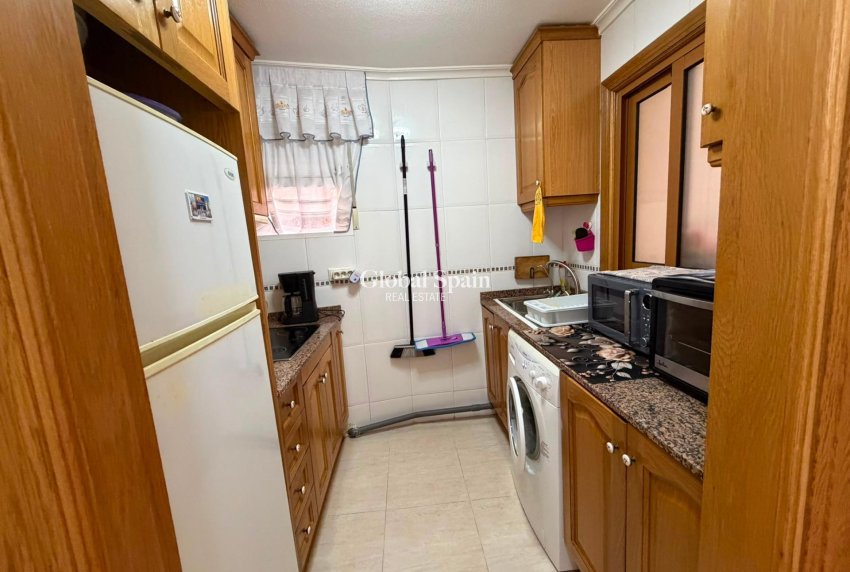 Revente - APPARTEMENT -
TORREVIEJA - Estacion de autobuses
