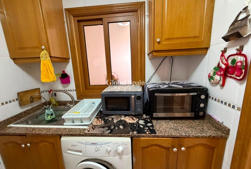 Revente - APPARTEMENT -
TORREVIEJA - Estacion de autobuses
