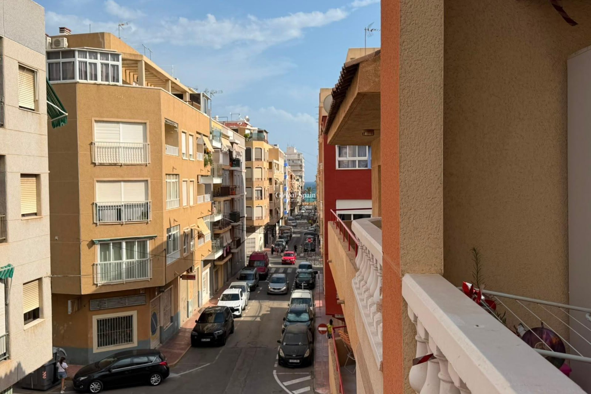 Revente - APPARTEMENT -
TORREVIEJA - Estacion de autobuses