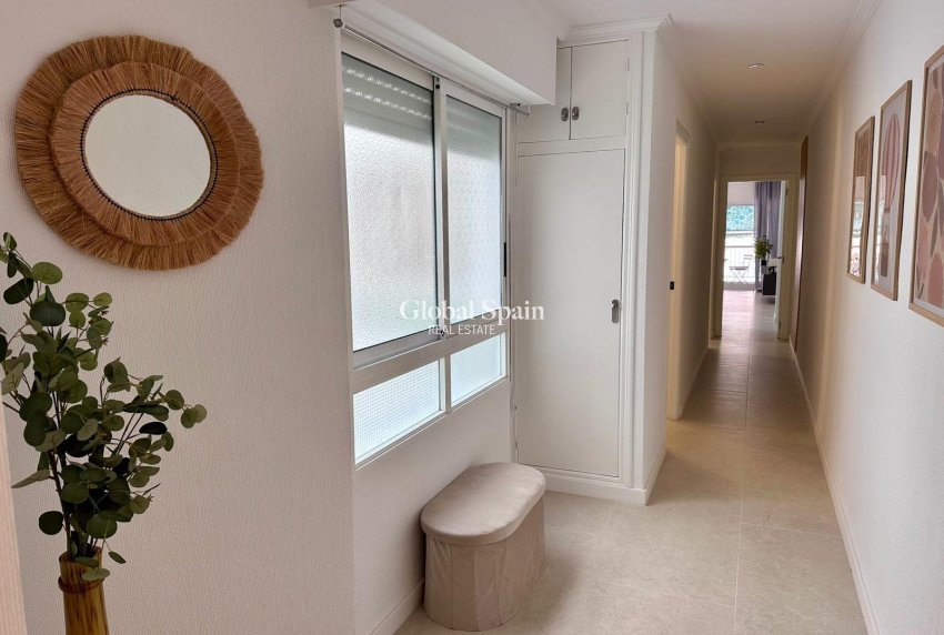 Revente - APPARTEMENT -
TORREVIEJA - Estacion de autobuses