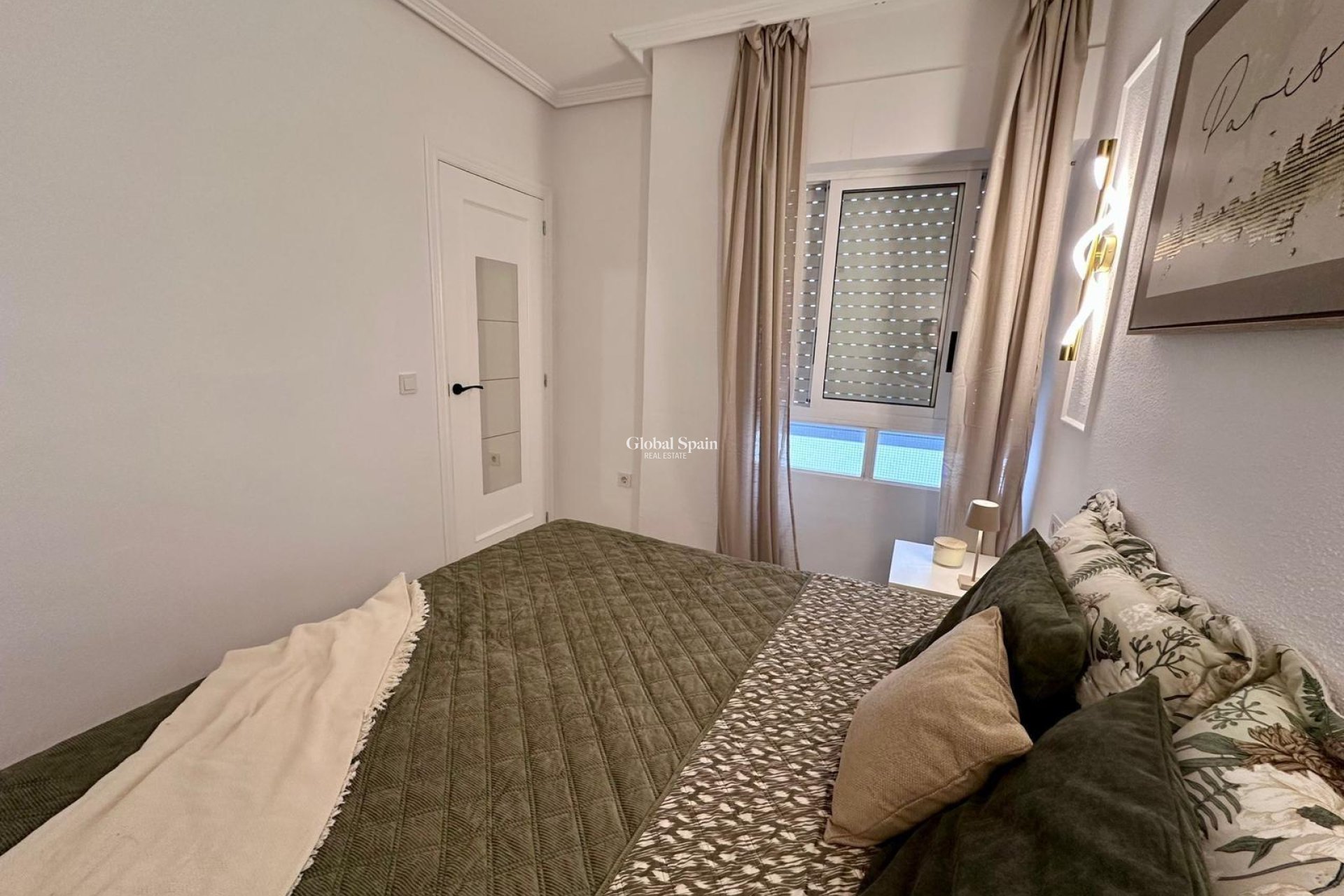 Revente - APPARTEMENT -
TORREVIEJA - Estacion de autobuses