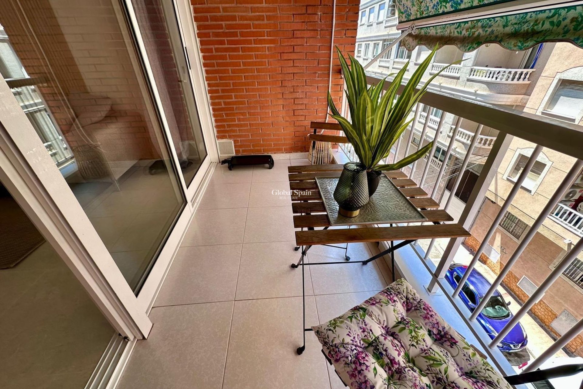 Revente - APPARTEMENT -
TORREVIEJA - Estacion de autobuses