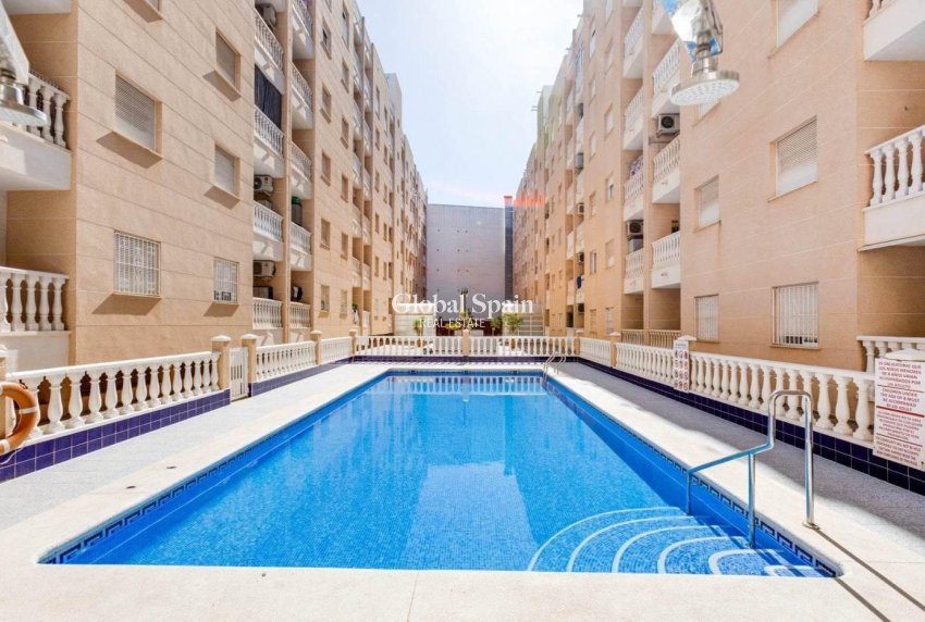 Revente - APPARTEMENT -
TORREVIEJA - Estacion de autobuses