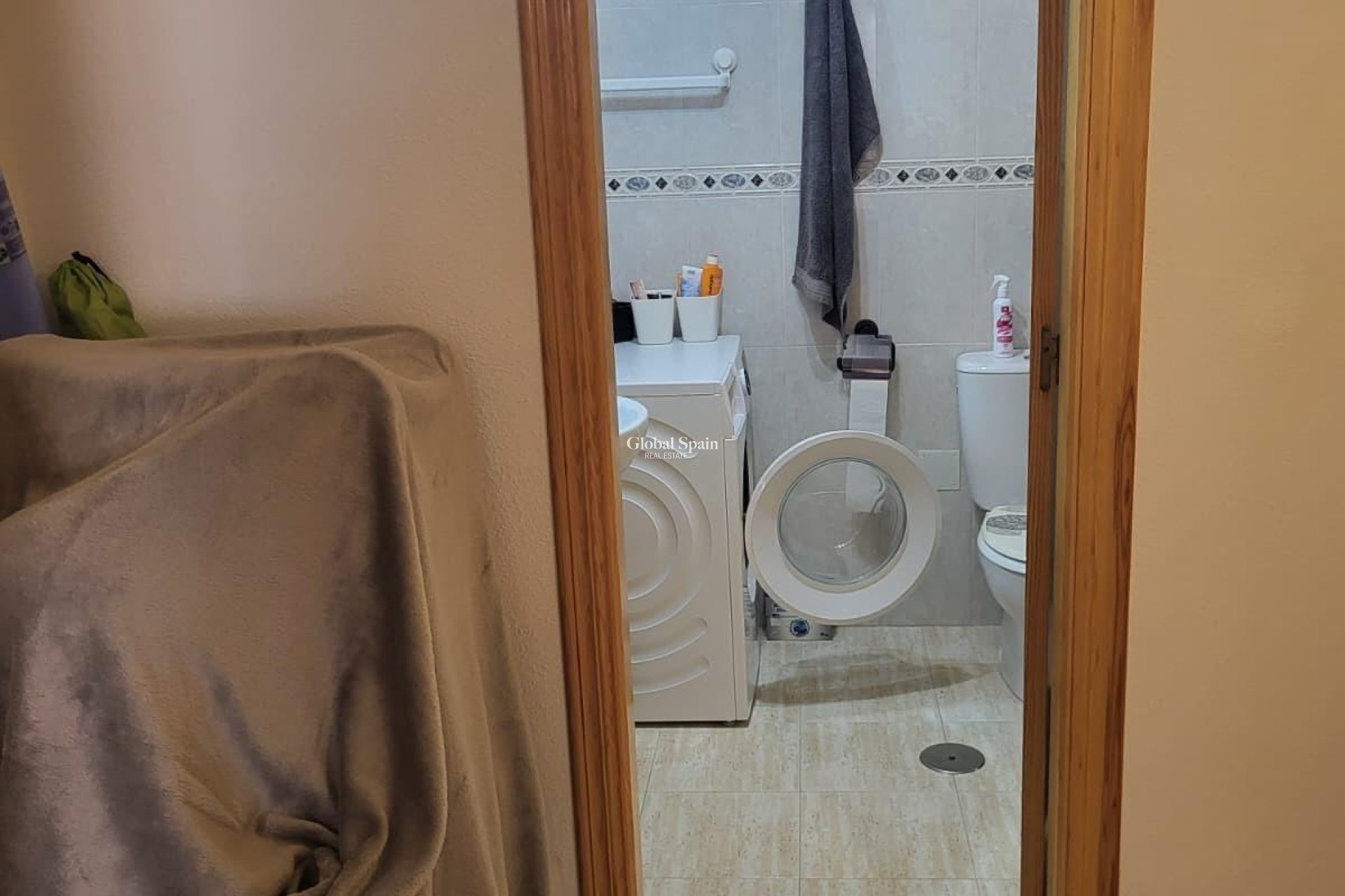 Revente - APPARTEMENT -
TORREVIEJA - Estacion de autobuses