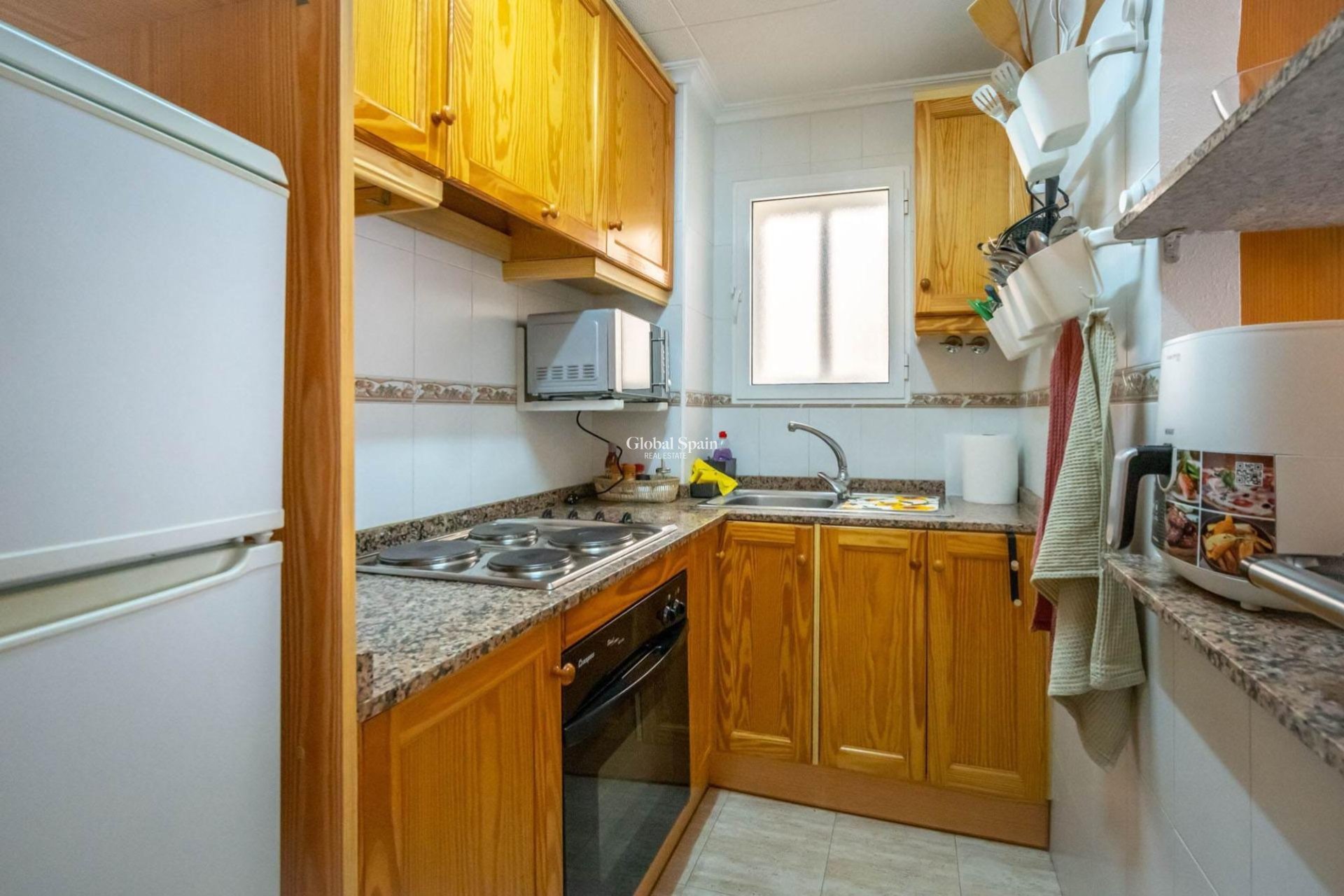 Revente - APPARTEMENT -
TORREVIEJA - Estacion de autobuses