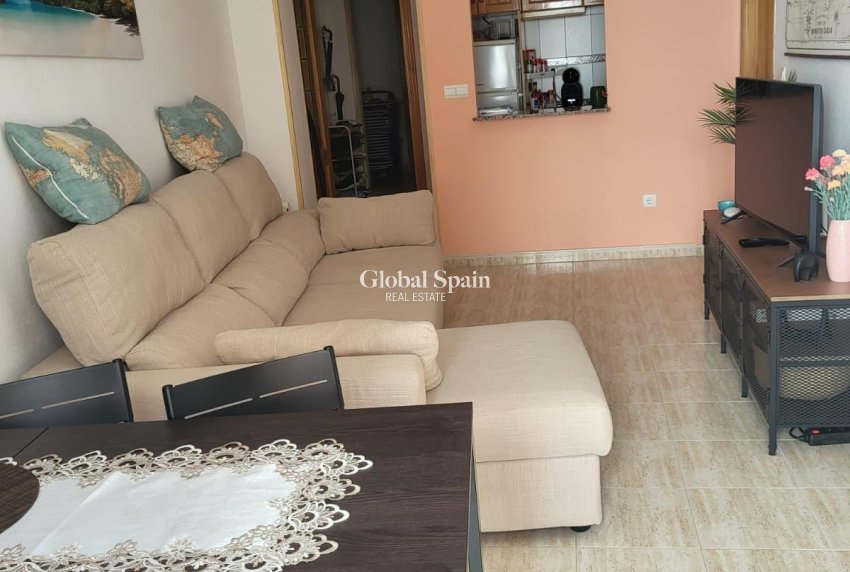 Revente - APPARTEMENT -
TORREVIEJA - Estacion de autobuses