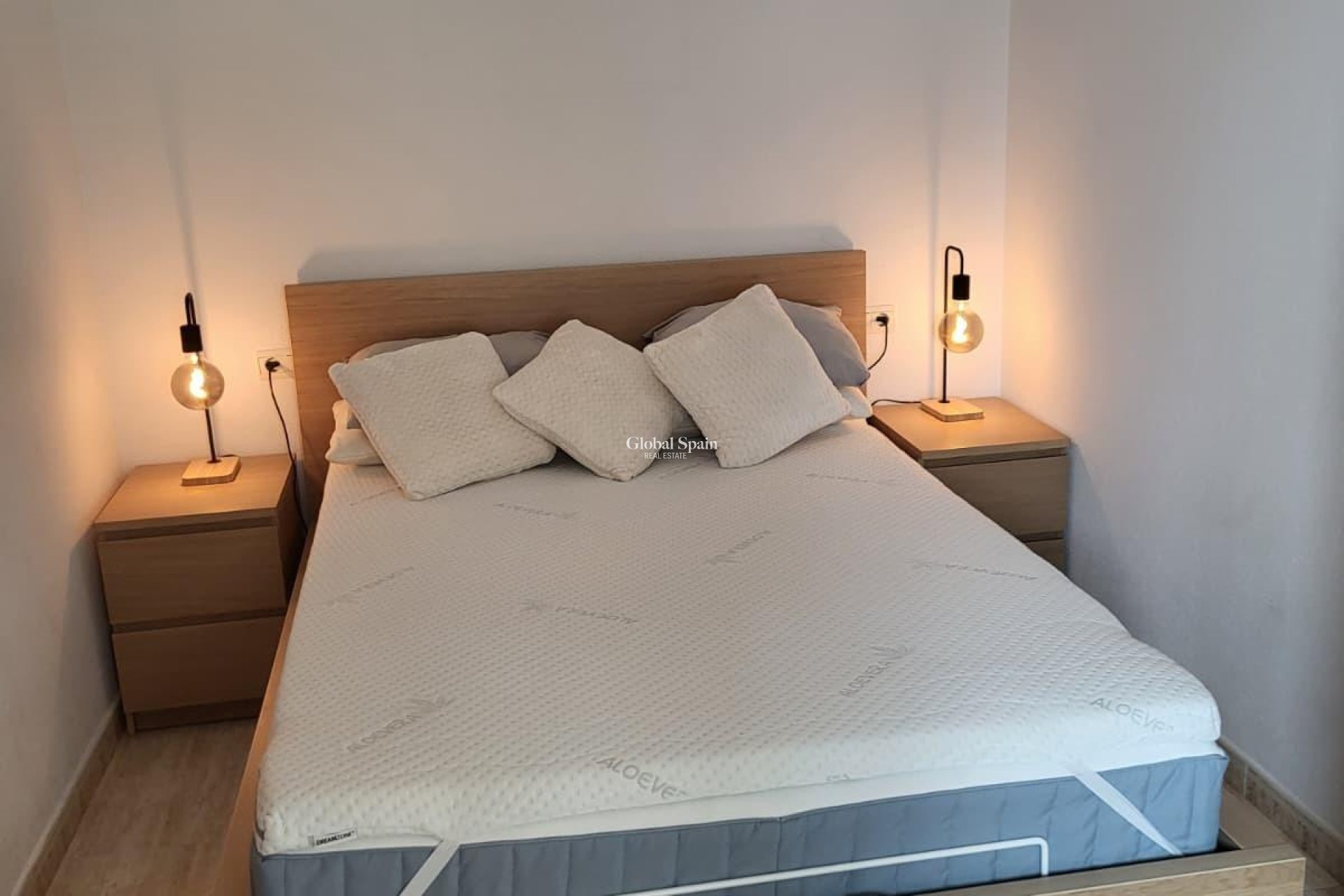 Revente - APPARTEMENT -
TORREVIEJA - Estacion de autobuses