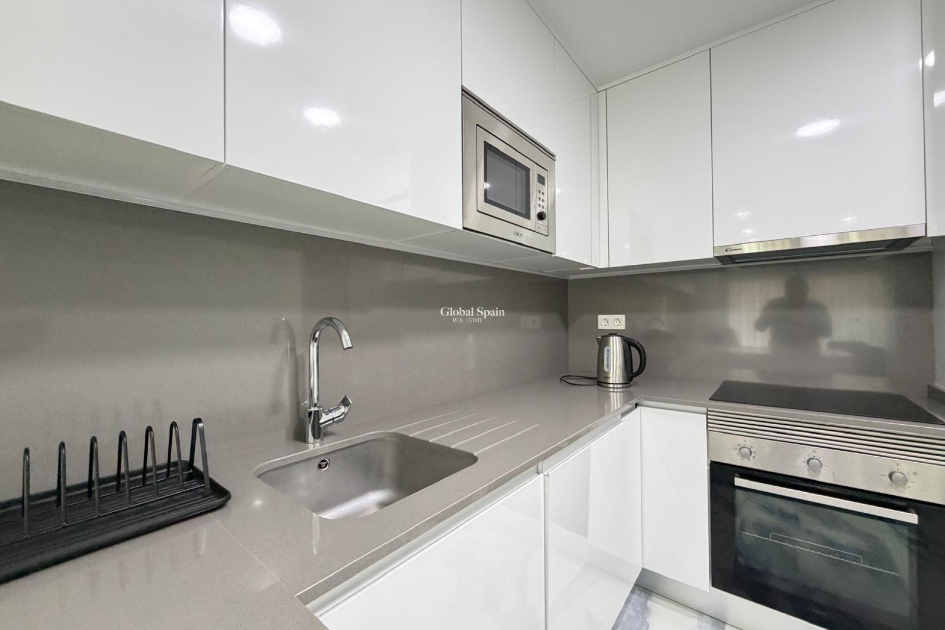 Revente - APPARTEMENT -
TORREVIEJA - Estacion de autobuses