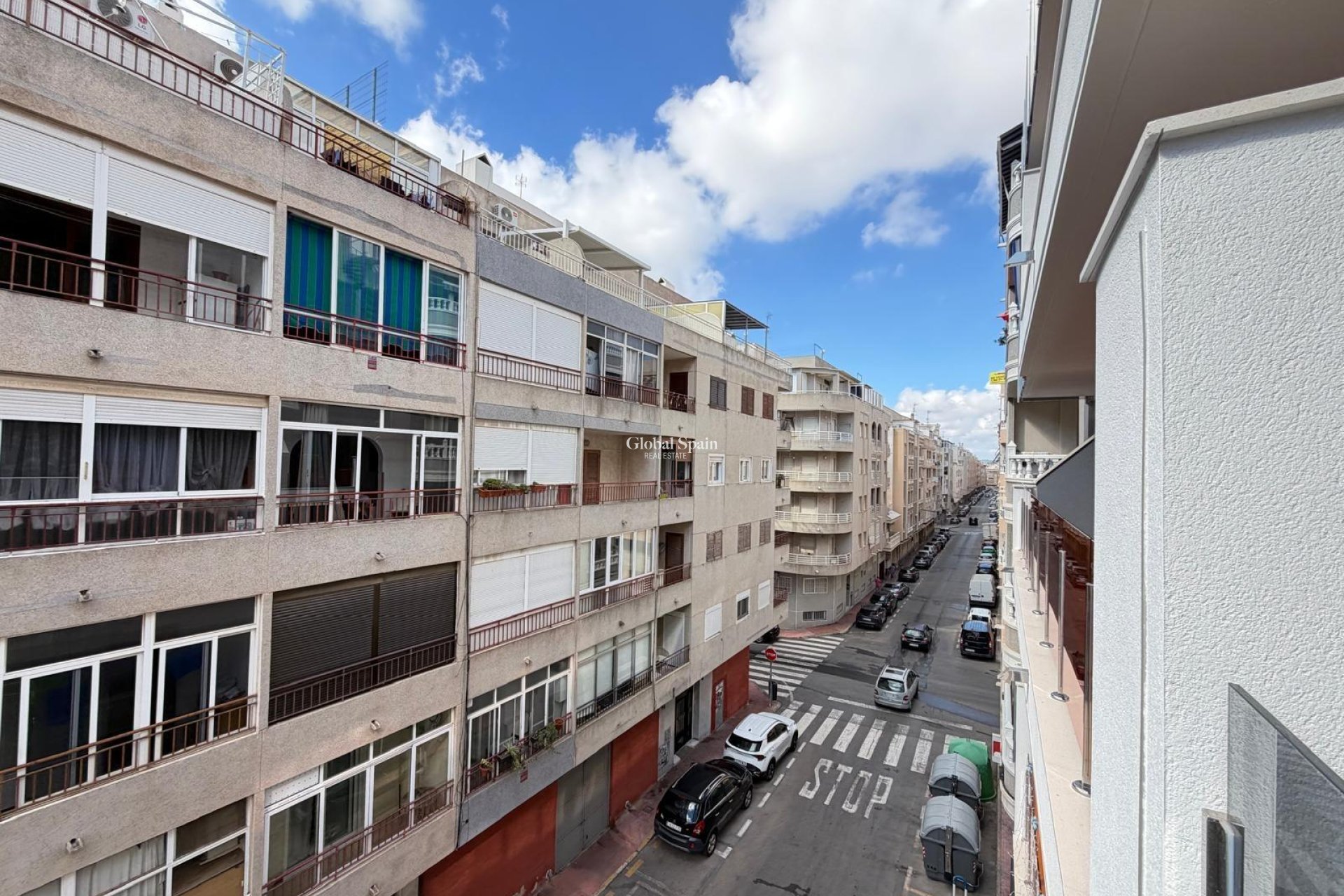 Revente - APPARTEMENT -
TORREVIEJA - Estacion de autobuses