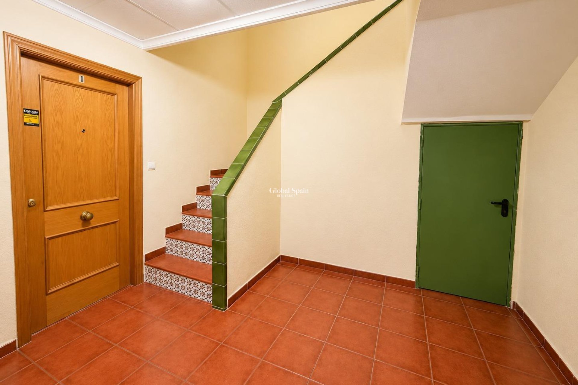 Revente - APPARTEMENT -
TORREVIEJA - Estacion de autobuses