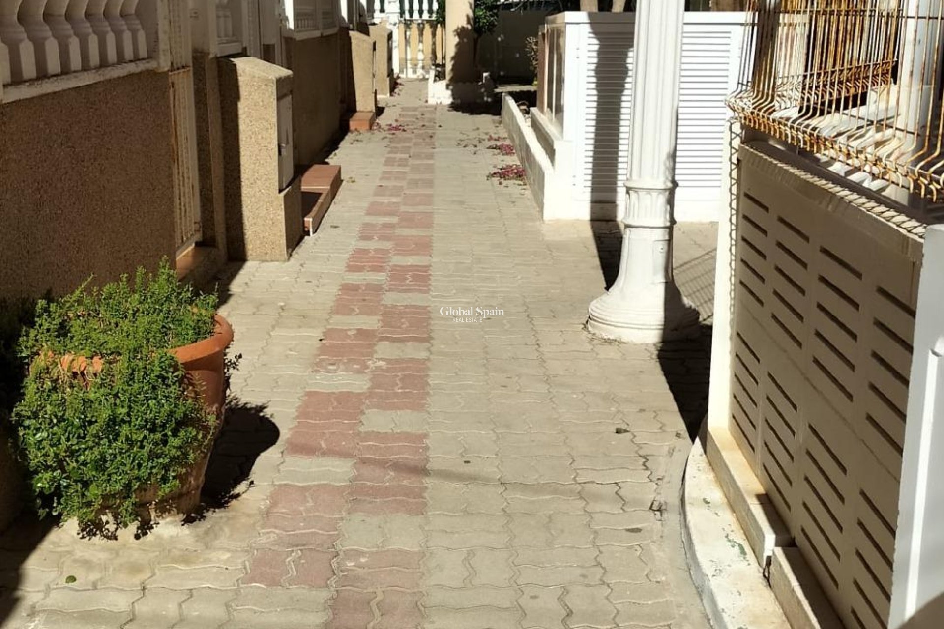 Revente - APPARTEMENT -
TORREVIEJA - Gaspar Perrelló