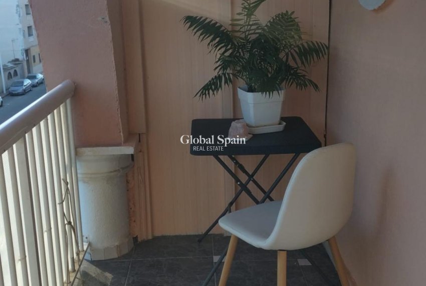 Revente - APPARTEMENT -
TORREVIEJA - Gaspar Perrelló