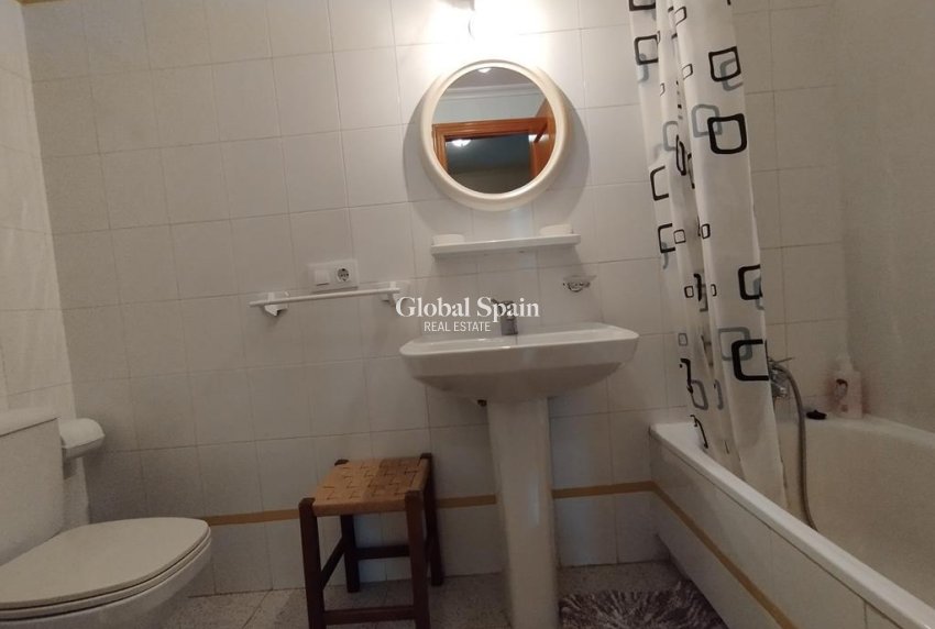 Revente - APPARTEMENT -
TORREVIEJA - HABANERAS PLAZA SANTA MARIA