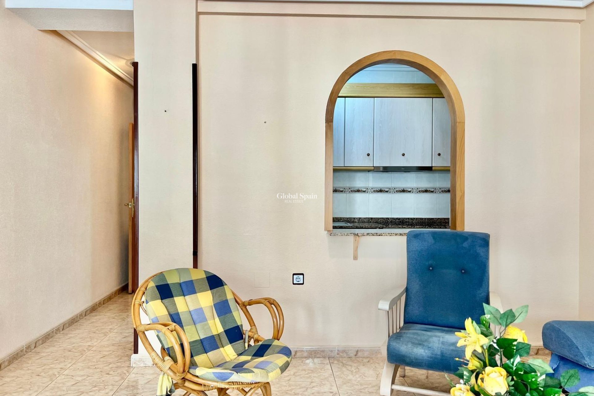 Revente - APPARTEMENT -
TORREVIEJA - Habaneras