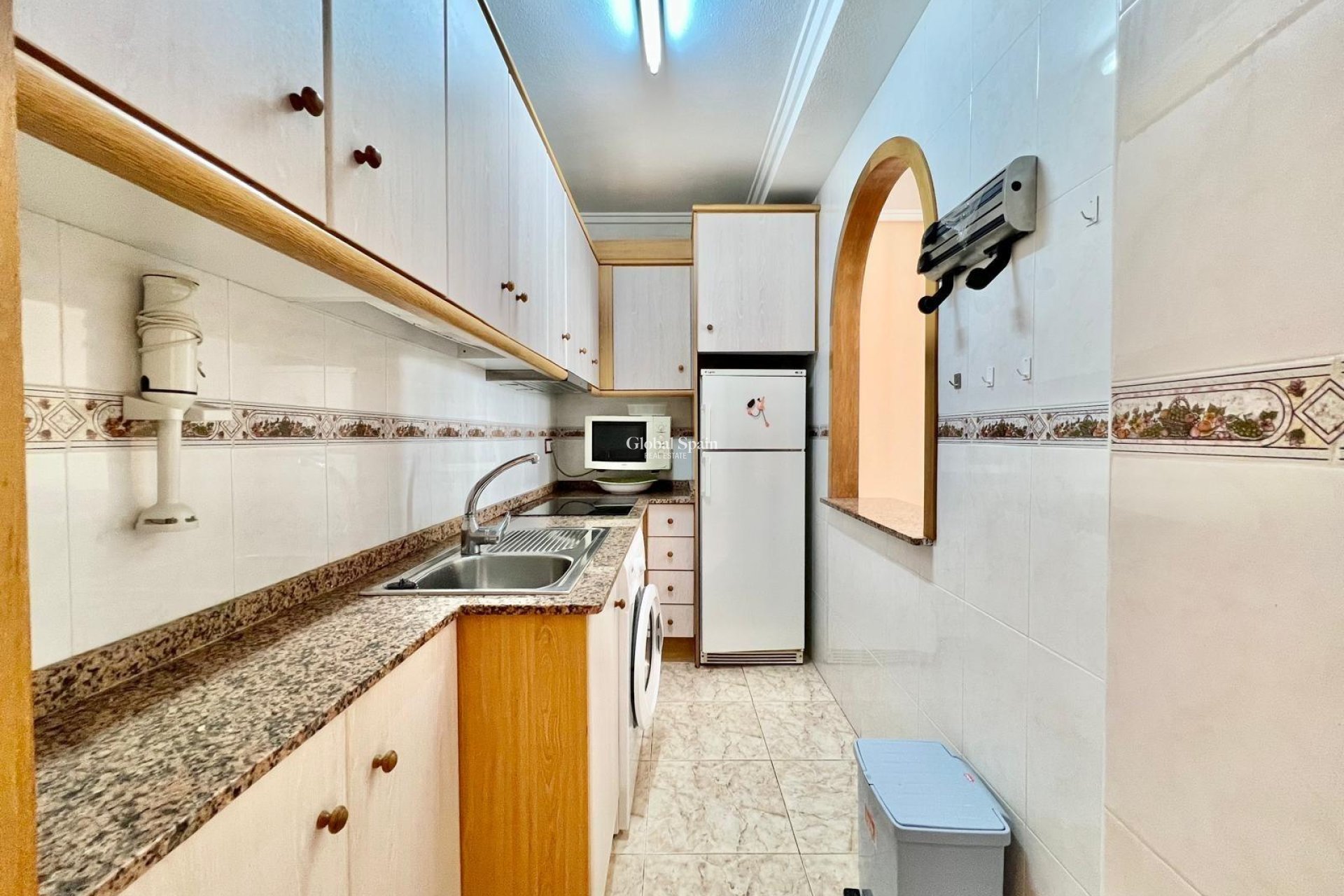 Revente - APPARTEMENT -
TORREVIEJA - Habaneras