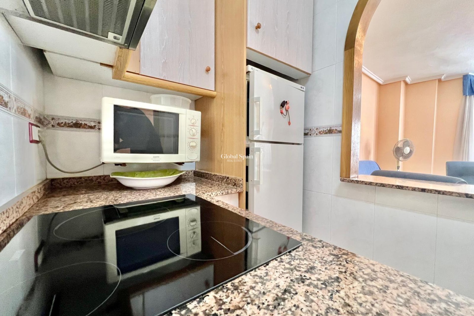 Revente - APPARTEMENT -
TORREVIEJA - Habaneras