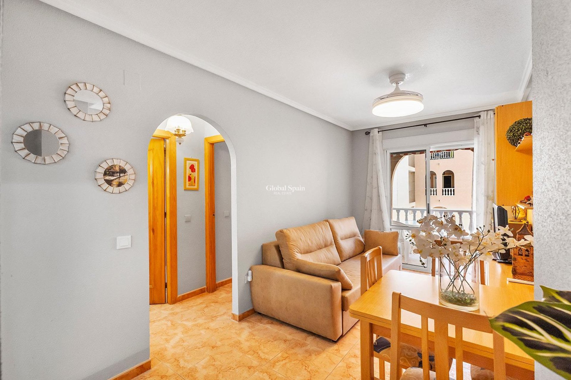 Revente - APPARTEMENT -
TORREVIEJA - Habaneras