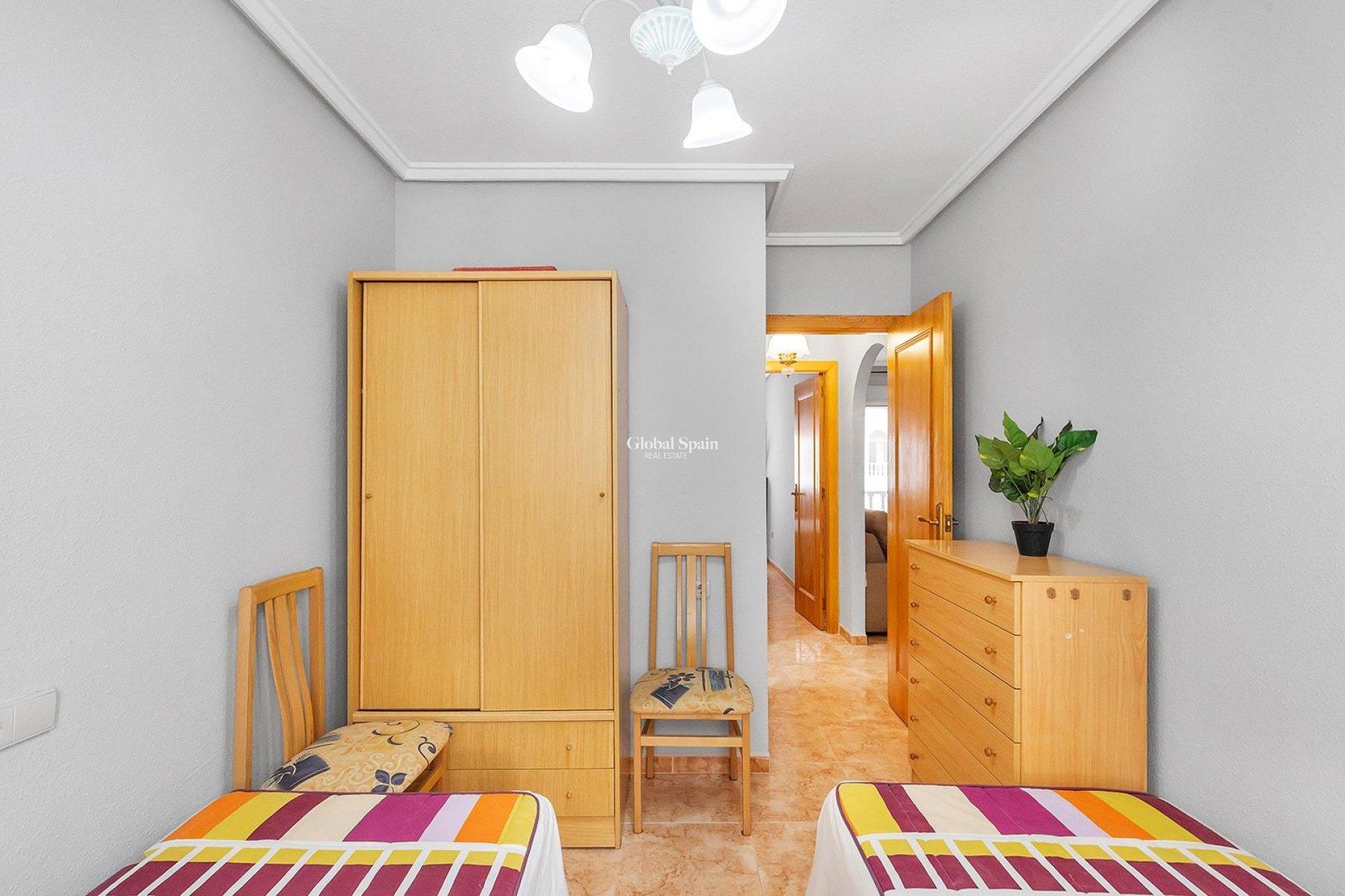 Revente - APPARTEMENT -
TORREVIEJA - Habaneras