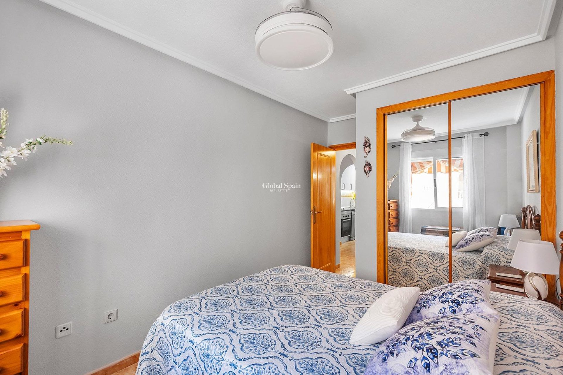 Revente - APPARTEMENT -
TORREVIEJA - Habaneras