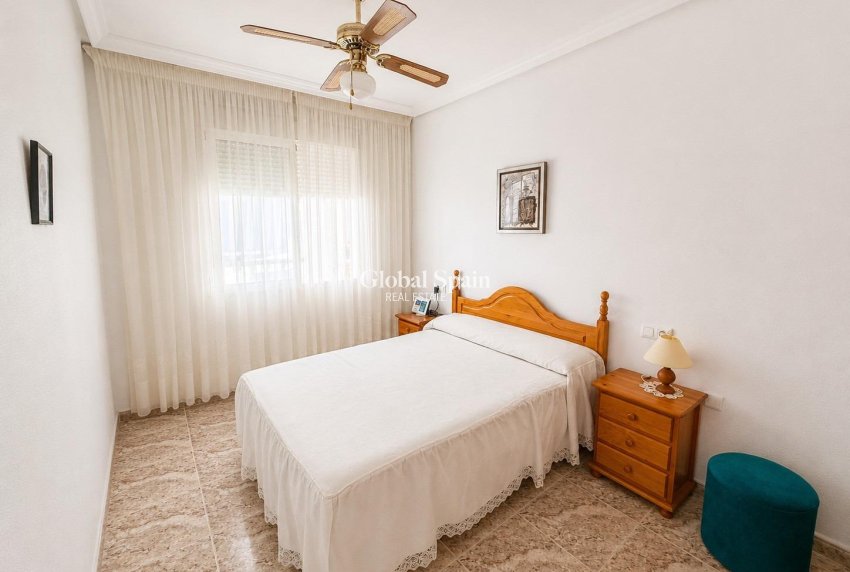 Revente - APPARTEMENT -
TORREVIEJA - Habaneras