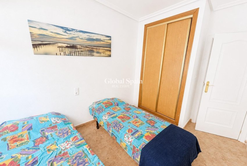 Revente - APPARTEMENT -
TORREVIEJA - Habaneras