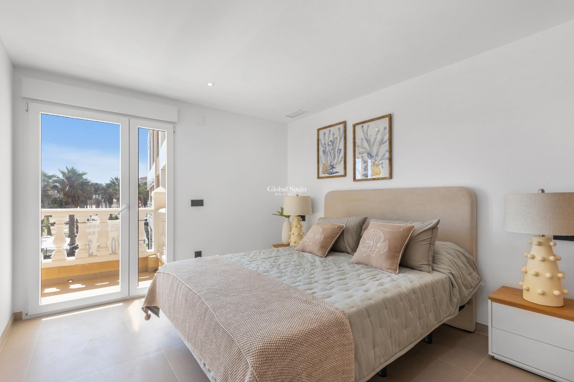 Revente - Appartement -
TORREVIEJA - La Mata pueblo