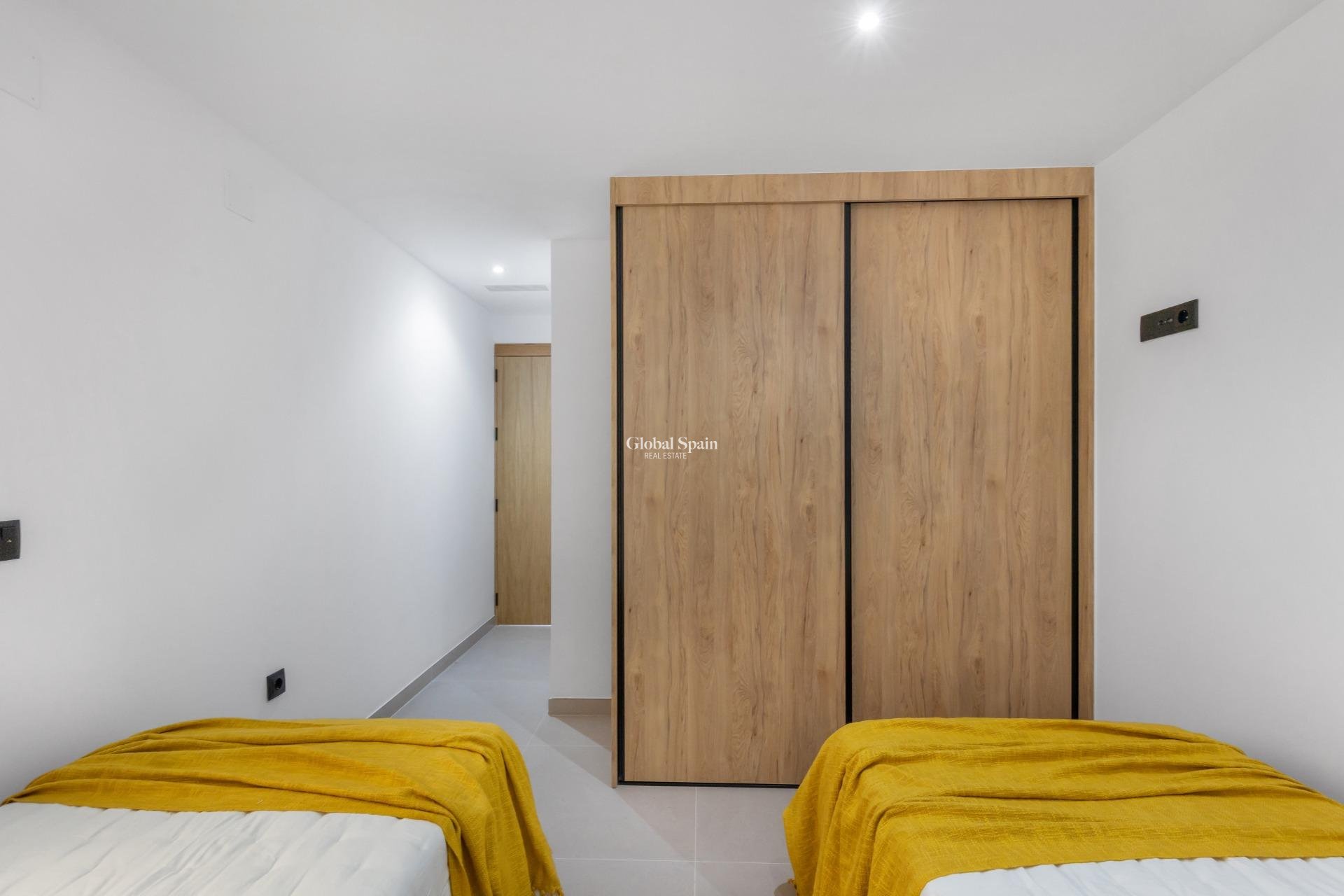 Revente - Appartement -
TORREVIEJA - La Mata pueblo