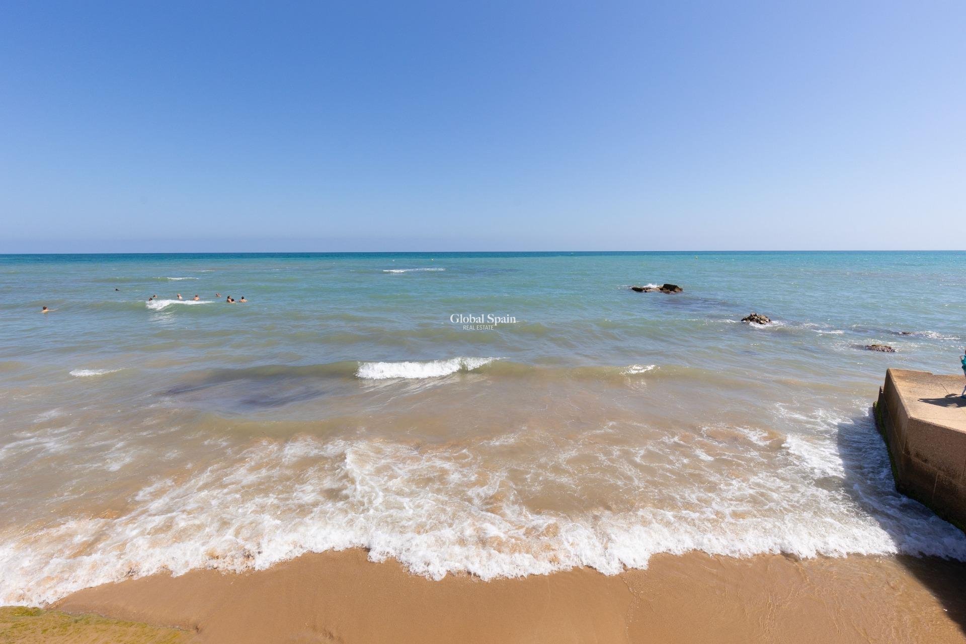 Revente - Appartement -
TORREVIEJA - La Mata pueblo