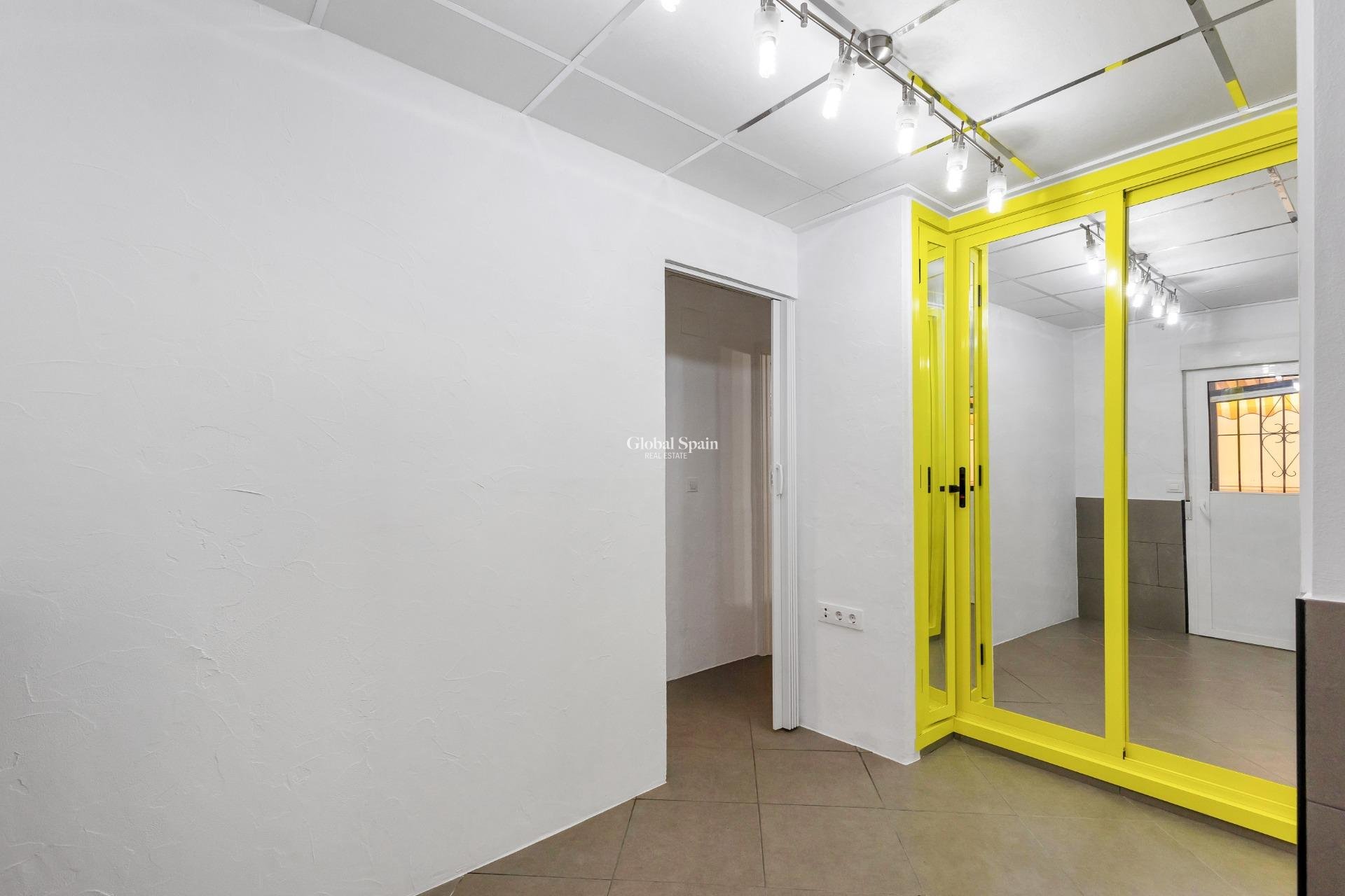 Revente - Appartement -
TORREVIEJA - La Mata pueblo