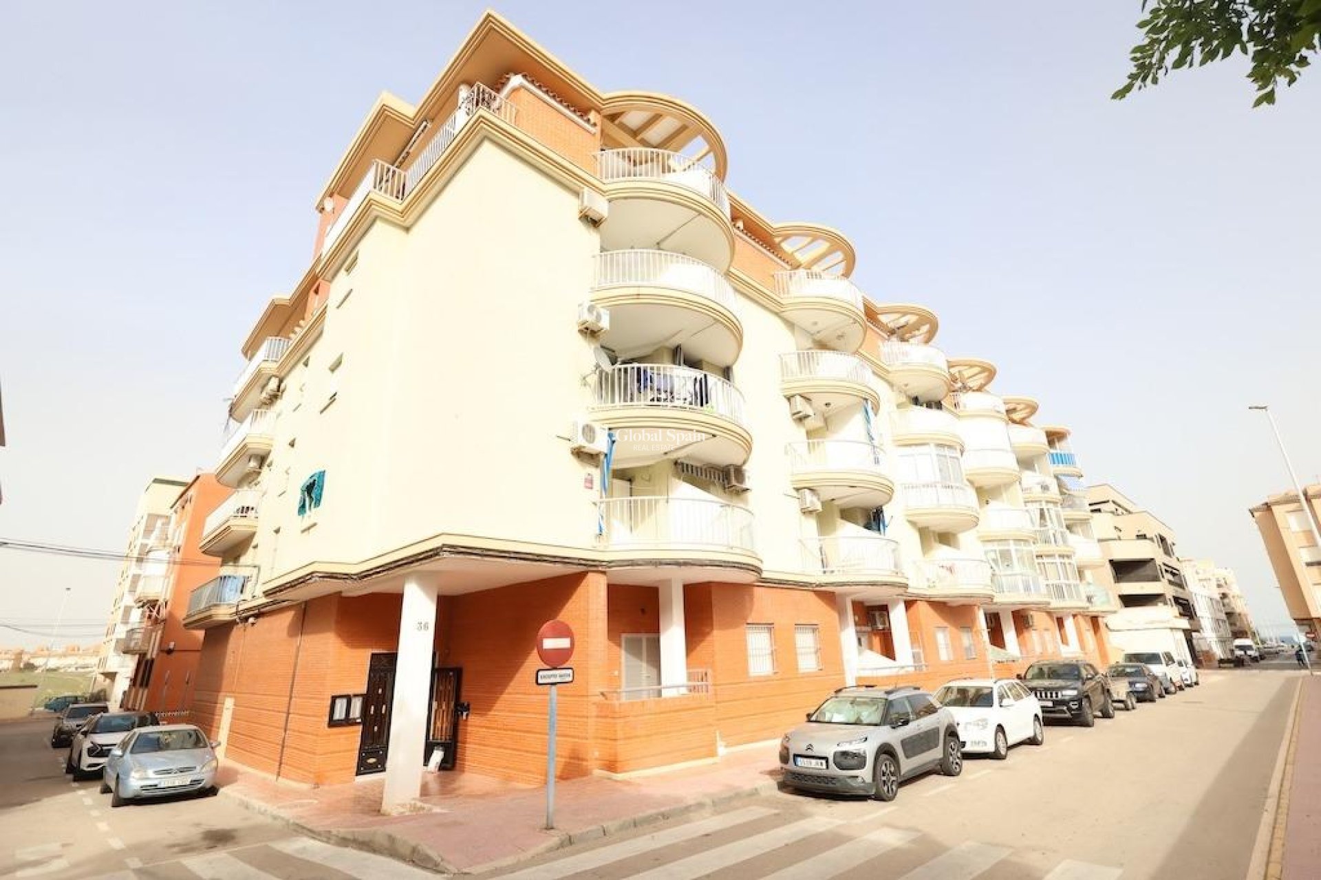 Revente - APPARTEMENT -
TORREVIEJA - La Mata pueblo