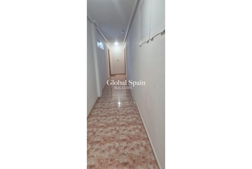 Revente - APPARTEMENT -
TORREVIEJA - La Mata pueblo