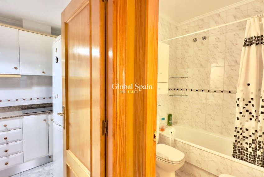 Revente - APPARTEMENT -
TORREVIEJA - La Mata pueblo