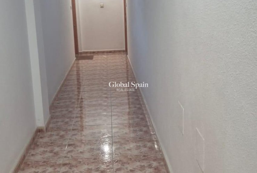 Revente - APPARTEMENT -
TORREVIEJA - La Mata pueblo
