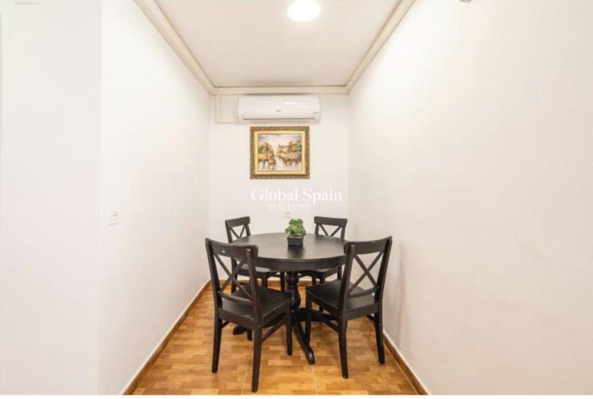 Revente - APPARTEMENT -
TORREVIEJA - La Mata pueblo