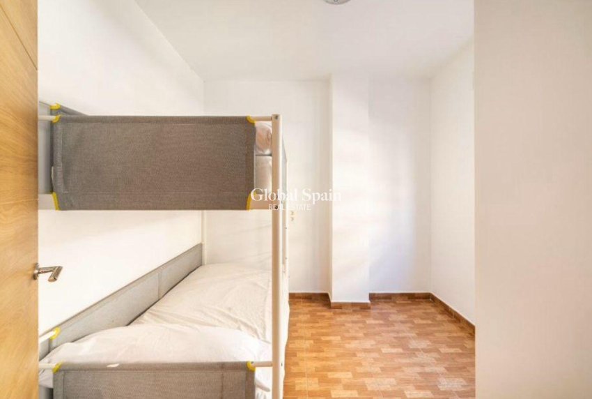 Revente - APPARTEMENT -
TORREVIEJA - La Mata pueblo