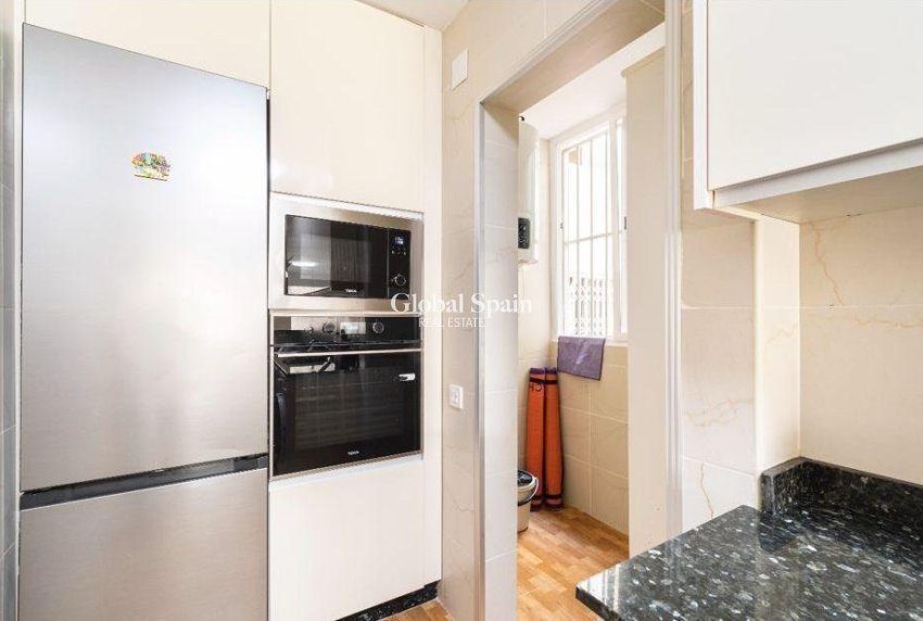 Revente - APPARTEMENT -
TORREVIEJA - La Mata pueblo