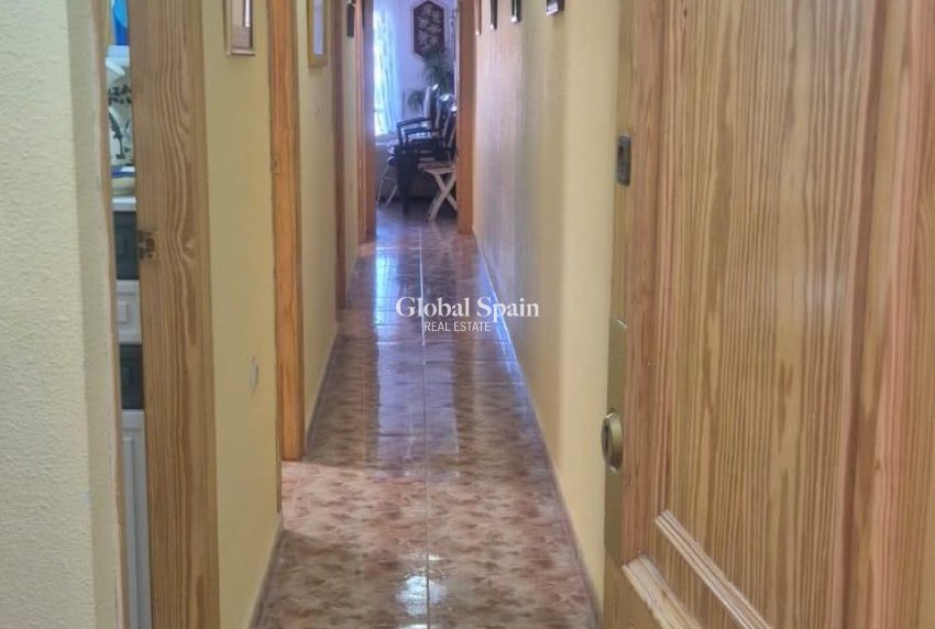 Revente - APPARTEMENT -
TORREVIEJA - La Mata pueblo