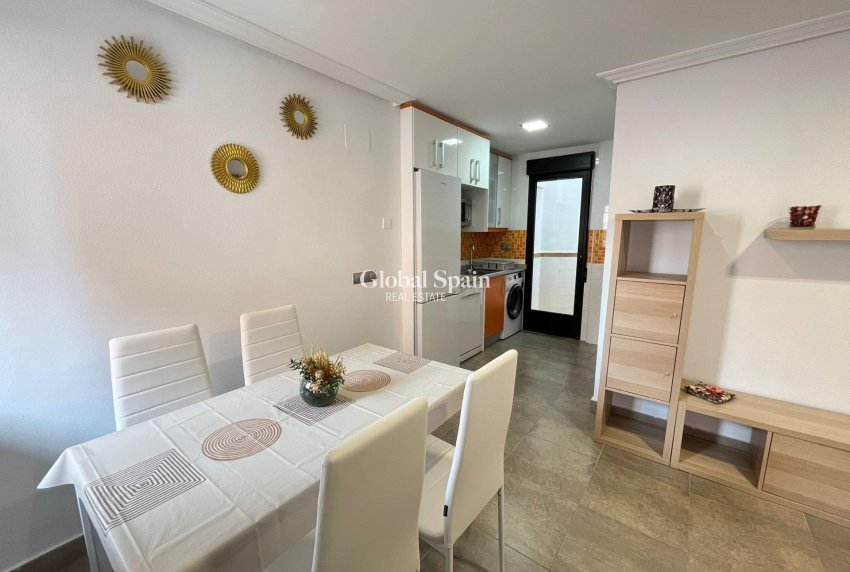 Revente - APPARTEMENT -
TORREVIEJA - La Mata pueblo