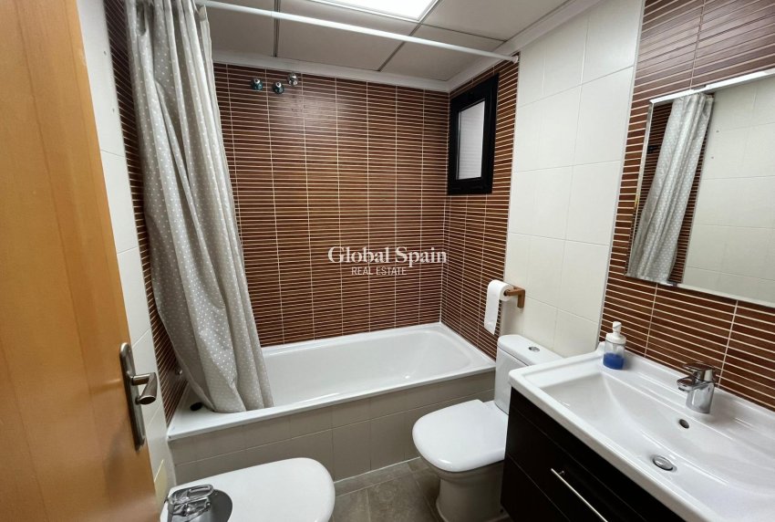 Revente - APPARTEMENT -
TORREVIEJA - La Mata pueblo