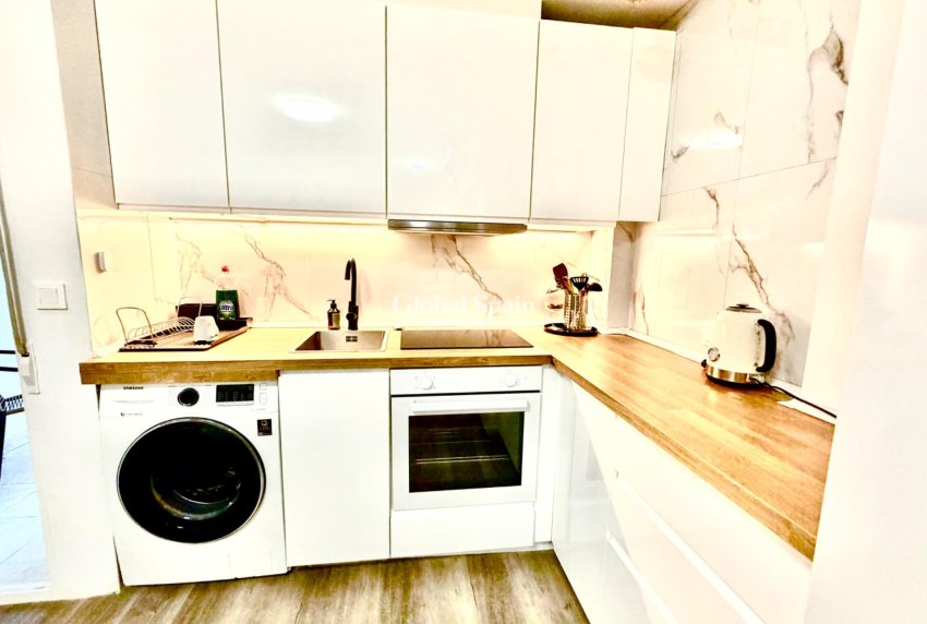Revente - APPARTEMENT -
TORREVIEJA - La Mata pueblo