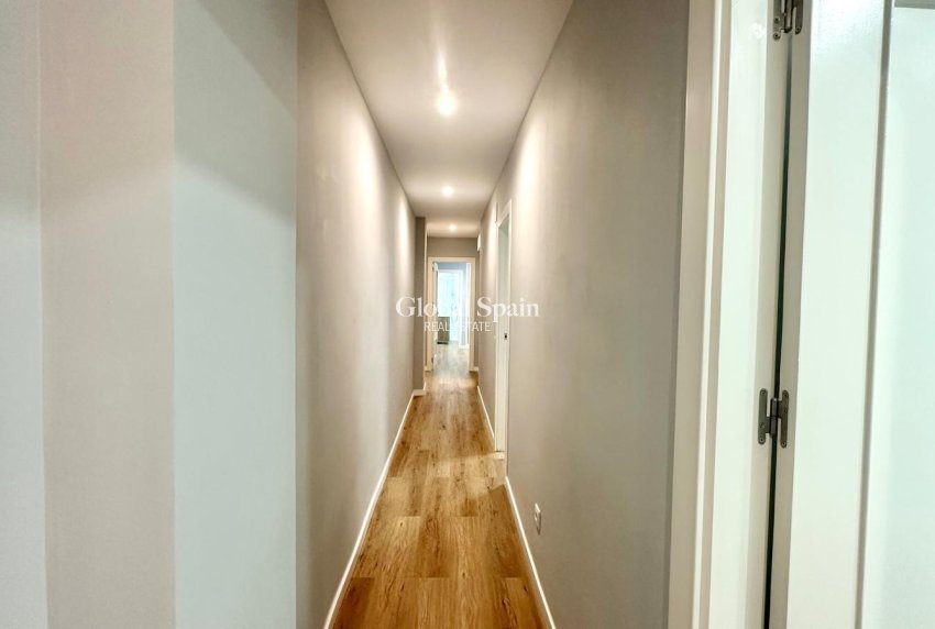 Revente - APPARTEMENT -
TORREVIEJA - La Mata pueblo