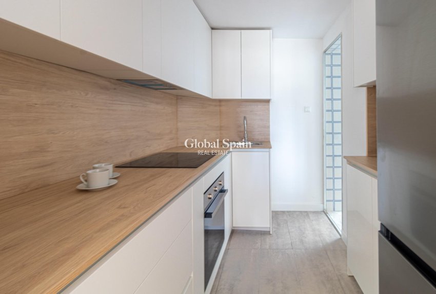 Revente - APPARTEMENT -
TORREVIEJA - La Mata pueblo
