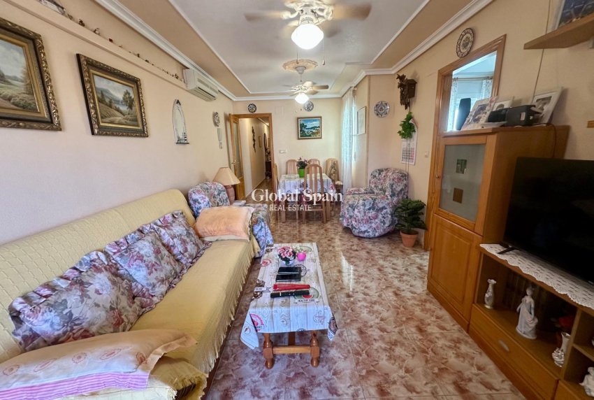Revente - APPARTEMENT -
TORREVIEJA - La Mata pueblo