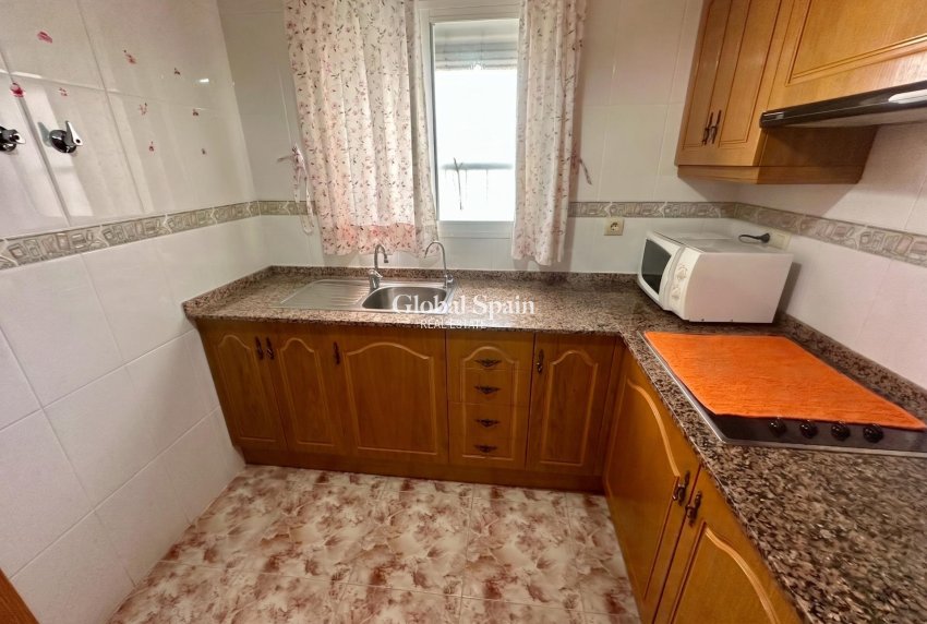 Revente - APPARTEMENT -
TORREVIEJA - La Mata pueblo