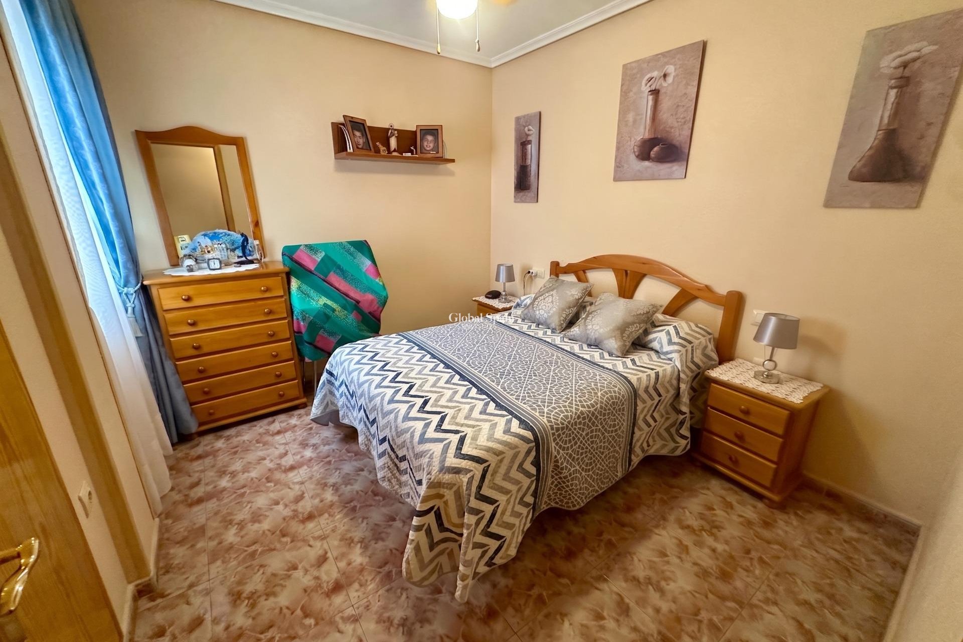 Revente - APPARTEMENT -
TORREVIEJA - La Mata pueblo