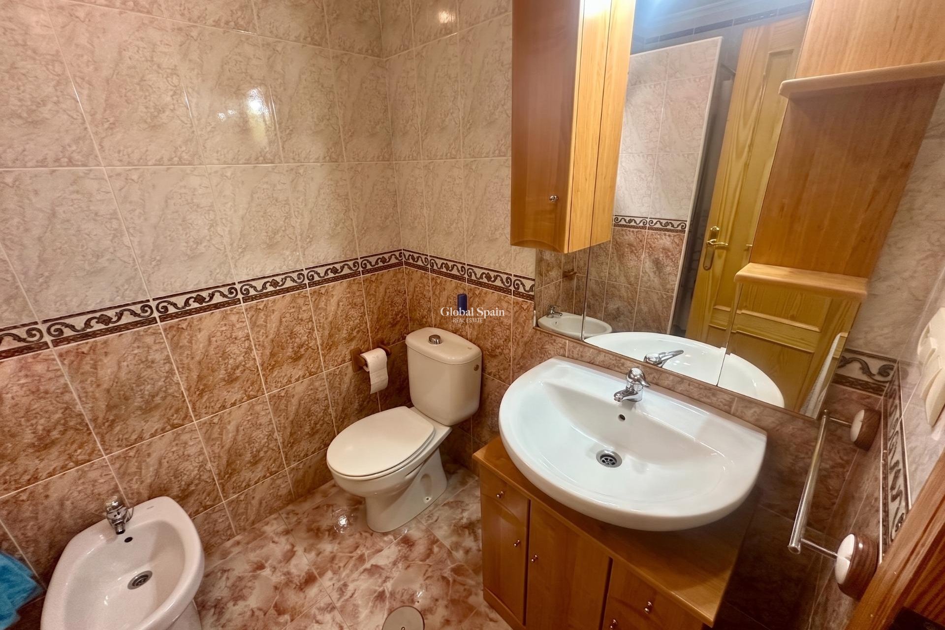 Revente - APPARTEMENT -
TORREVIEJA - La Mata pueblo